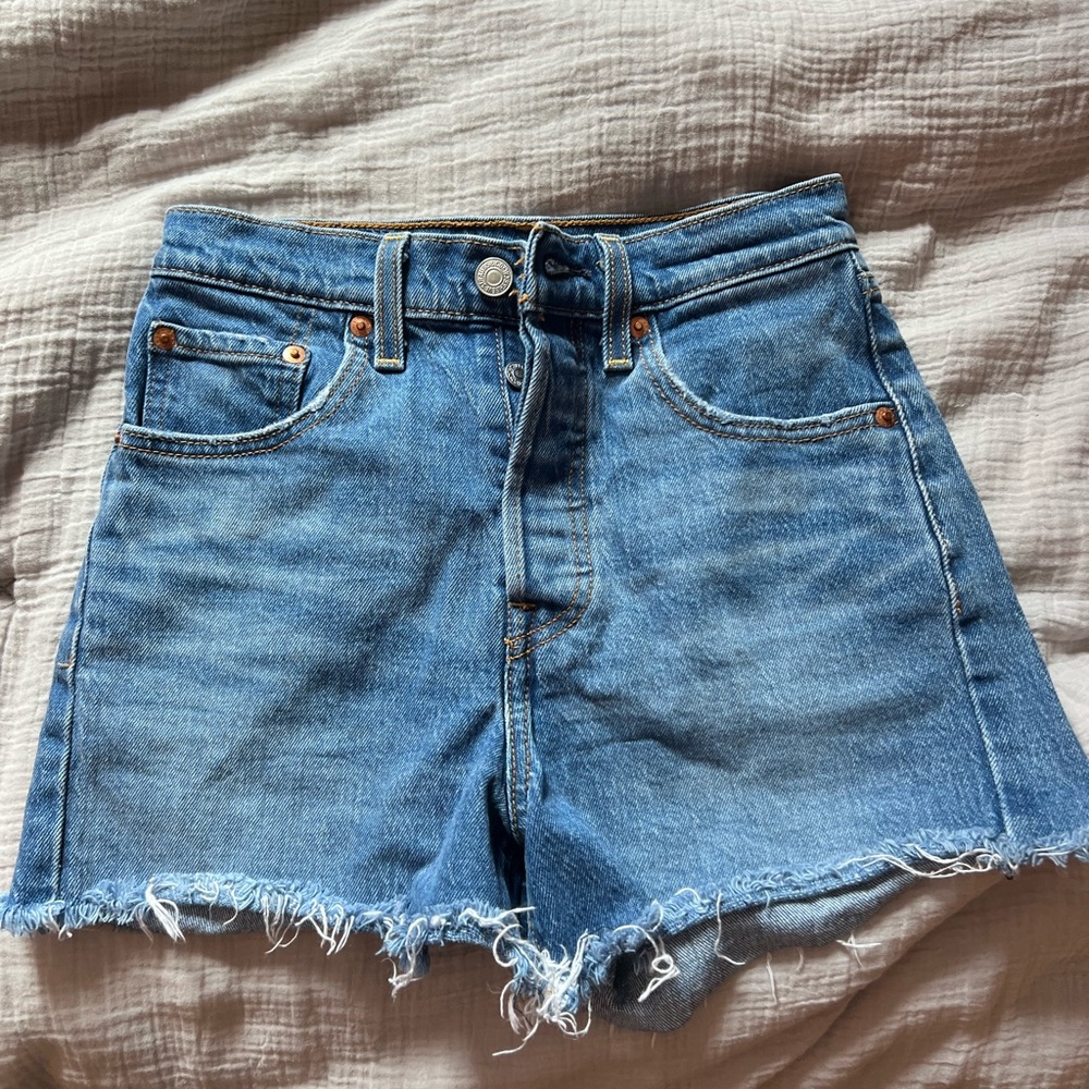 Levi jean shorts